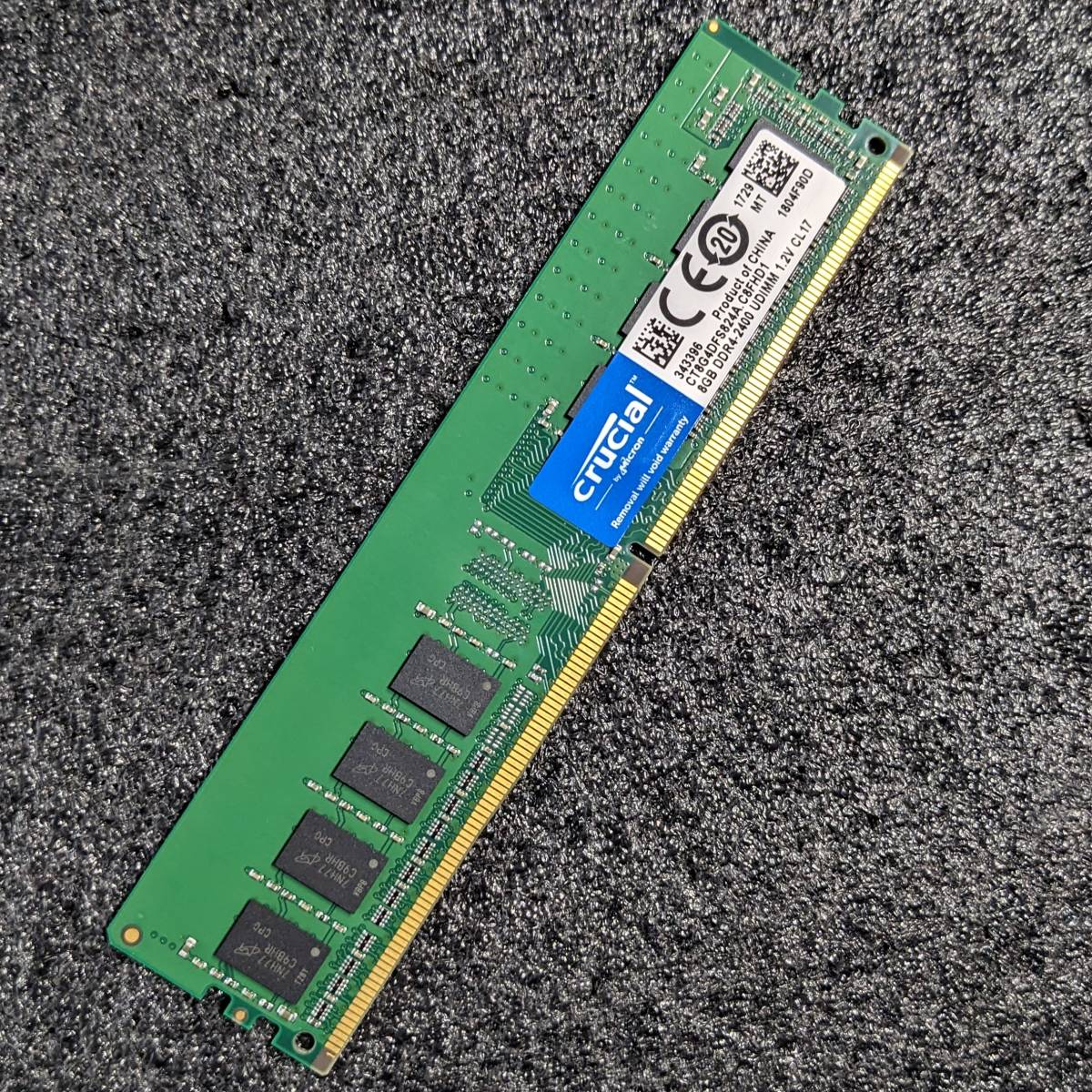 【中古】DDR4メモリ 8GB1枚 Crucial CT8G4DFD824A.C8FHD1 [DDR4-2400 PC4-19200]_画像1