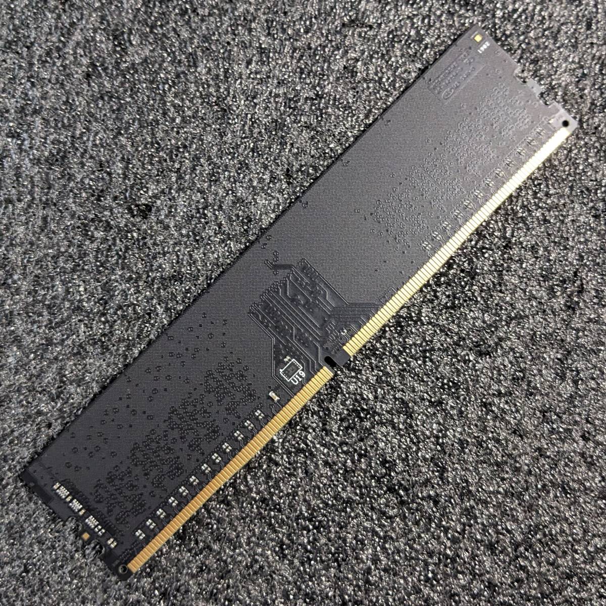 【中古】DDR4メモリ 8GB1枚 TEAM TED48G2666C19BK [DDR4-2666 PC4-21300]_画像3