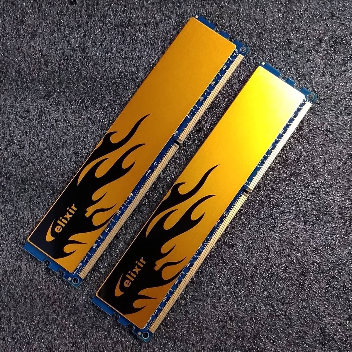 【中古】DDR3メモリ 16GB[8GB2枚組] CFD elixir W3U1600HQ-8GC11 [DDR3-1600 PC3-12800] 