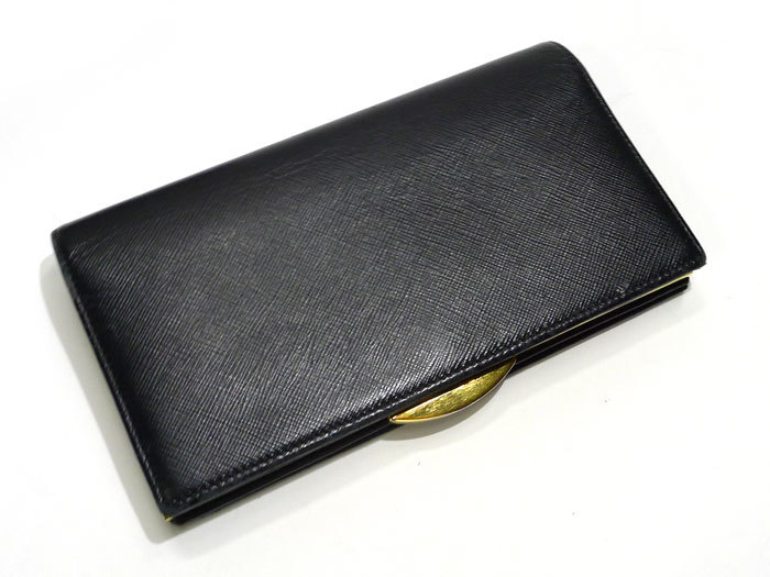 【中古】PRADA がま口 二つ折り 長財布 レザー ブラック ゴールド金具 1ME002_画像2