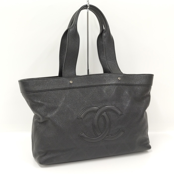 【中古】CHANEL トートバッグ ココマーク パンチング レザー ブラック A33936_画像1