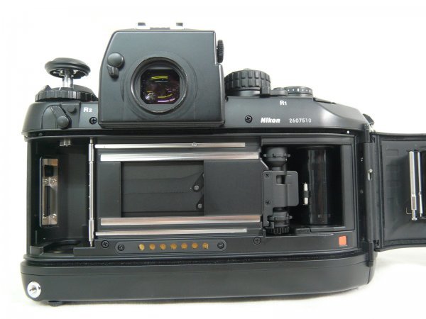 YJ48 Nikon F4　フィルムカメラ　ニコン　AF一眼レフ　モータードライブ内臓　通電確認済み_画像8