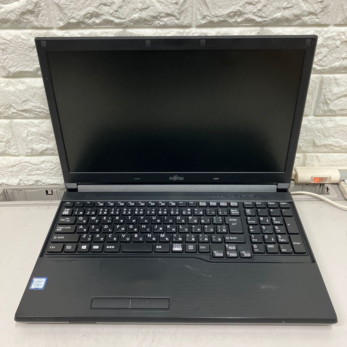 A118 富士通 LIFEBOOK A577/VW FMVA3300VD core i5-7300U メモリ4GB ジャンク_画像1