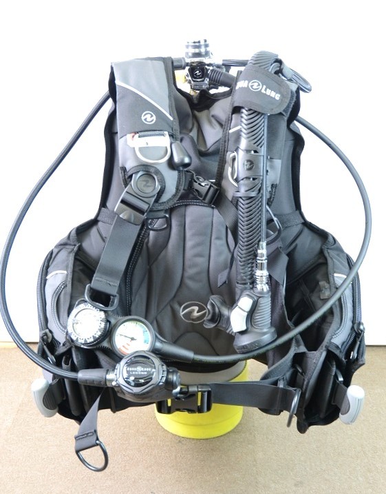 13860円 MARES マレス V16 ORBITER レギュレターセット 13860円 MARES マレス V16 ORBITER レギュレターセット