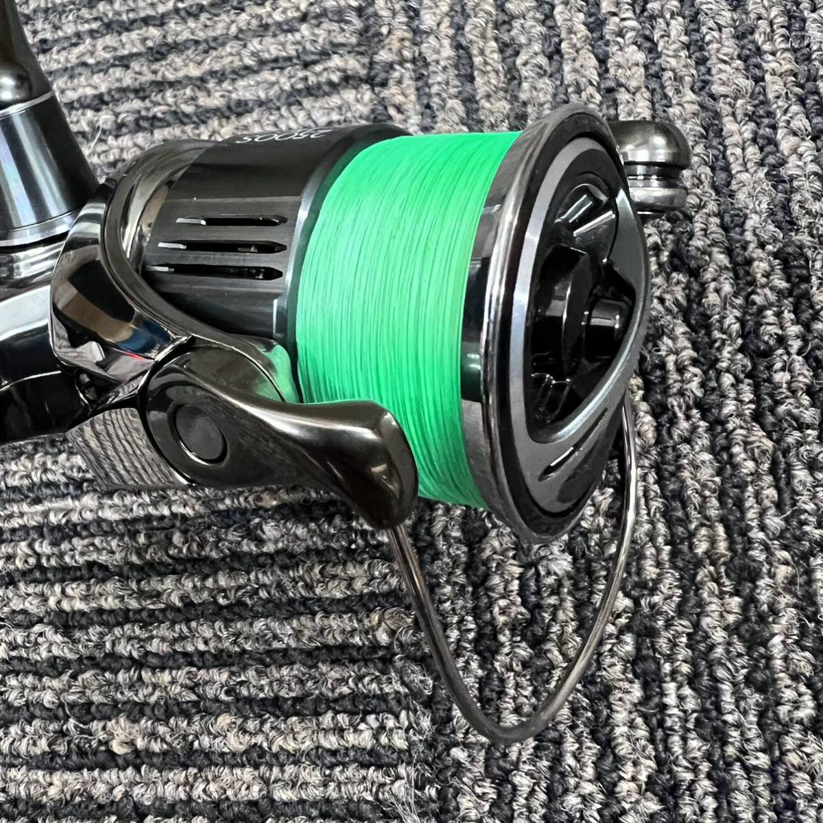 ★送料無料・超美品★シマノ 22ステラ 2500SHG　夢屋ハンドルノブ EVA ラウンド型 タイプS 青シール付き　SHIMANO STELLA 2500SHG _画像5