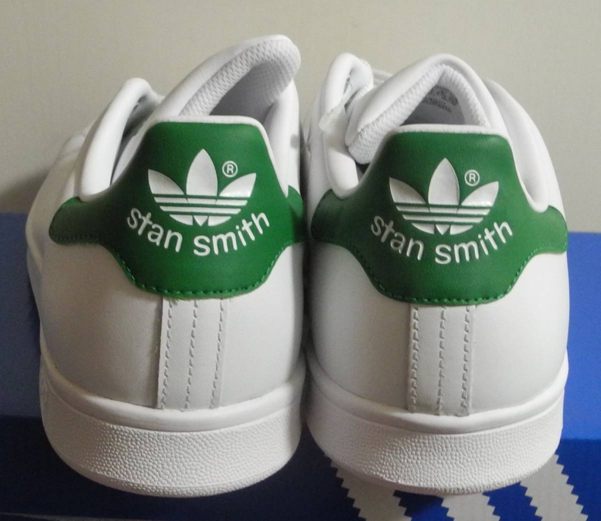 新品 スタンスミス 2019年製 JP27.5cm 白×緑 M20324 生産終了 天然皮革 adidas stansmith ホワイト×グリーン 本革 ABCマート 定番人気_画像7