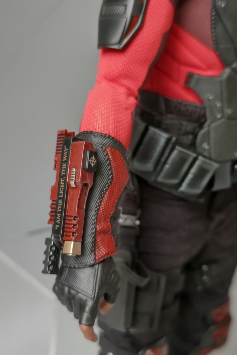 ホットトイズ 1/6 デッドショット 【アームガン×2 ホットトイズ 1/6 デッドショット 【アームガン×2