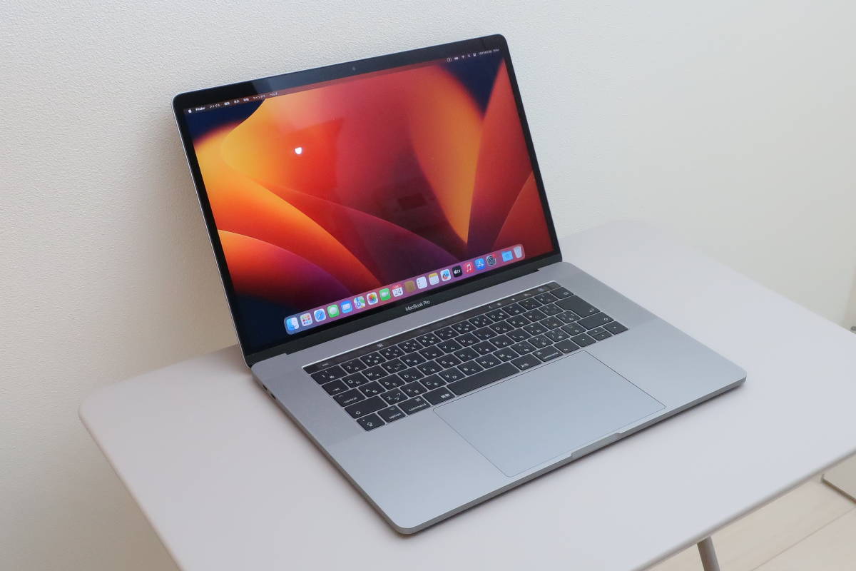 MacBook Pro15インチ 2017 i7/512GB/16MB バッテリー充放電26回 A1707_画像1