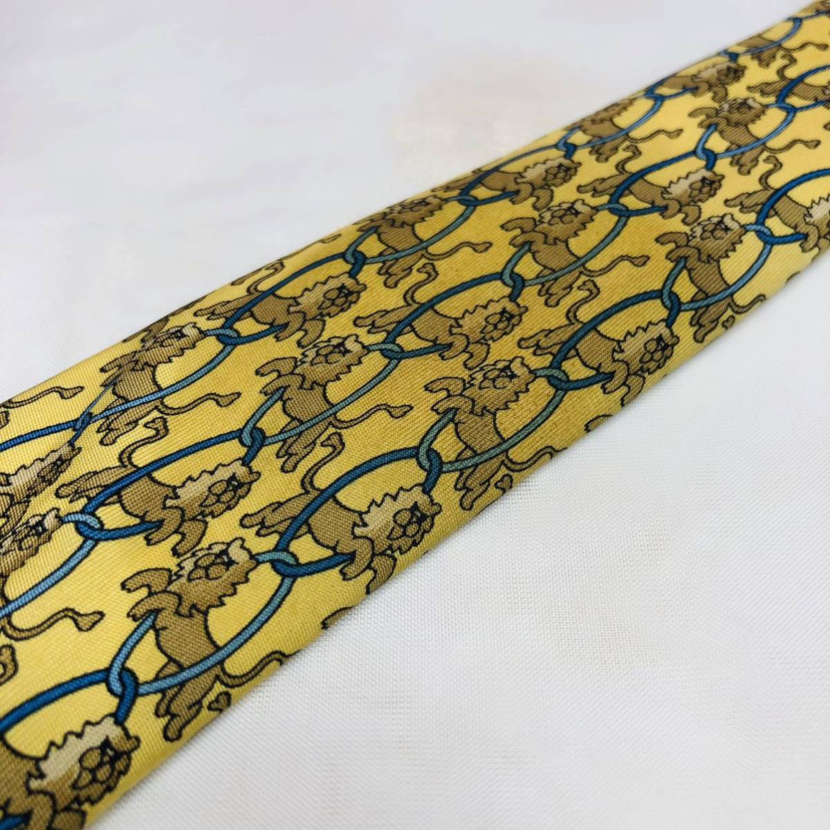 HERMESエルメスネクタイ ハイブランド イエローライオン柄 高級 HERMESエルメスネクタイ ハイブランド イエローライオン柄 高級