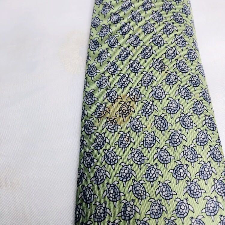 HERMESエルメスネクタイ ハイブランド 抹茶色亀柄 高級シルク100 HERMESエルメスネクタイ ハイブランド 抹茶色亀柄 高級シルク100