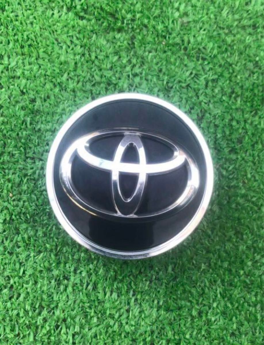 Toyota トヨタアルミホイールセンターキャップ4個 セット 