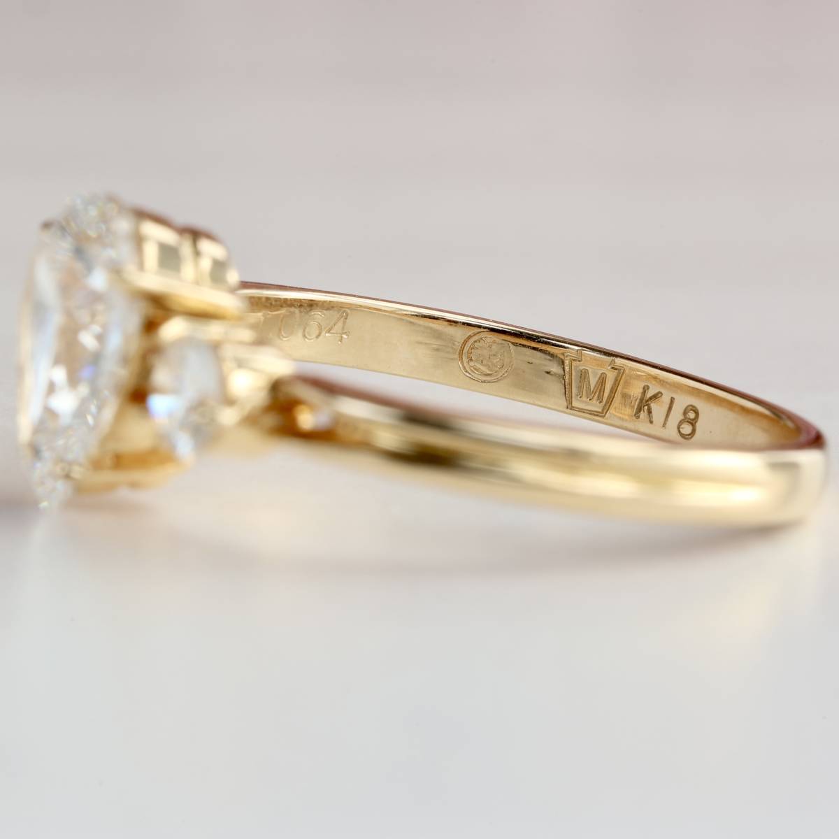 K18 three . diamond 1.064ct 0.25ct ring E SI2 pair Shape large grain 1 bead diamond engagement ring wedding 