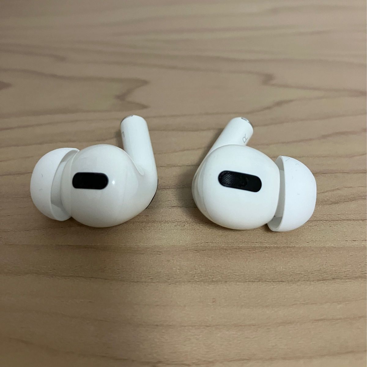 【ノイズ音あり】AirPods Pro  ワイヤレスイヤホン Apple アップルイヤフォン　ホワイト白純正品 MWP22J/A 