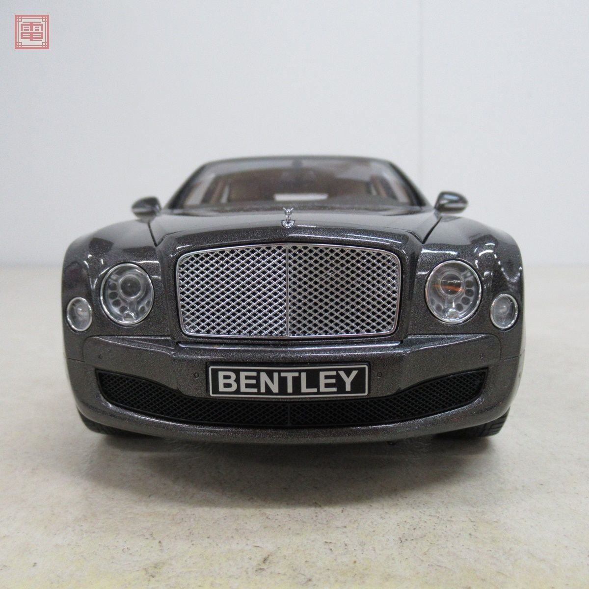 PMA 1/18 ベントレー ミュルザンヌ 2010 ブラウンメタリック 100139905 ミニチャンプス MINICHAMPS Bentley Mulsanne【20_画像5