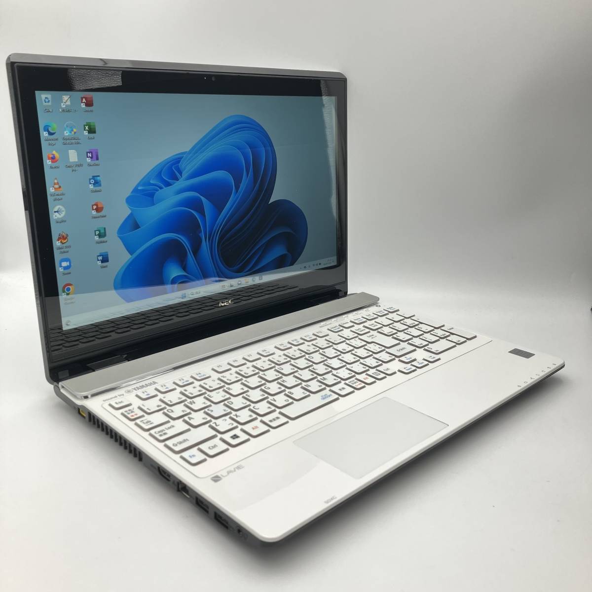 タッチパネル☆爆速i7【メモリ16GB+爆速新品SSD/Core i7-5500U】Windows11/フルHDノートパソコン/Office2021/YAMAHAサウンド/Bluetooth_画像3