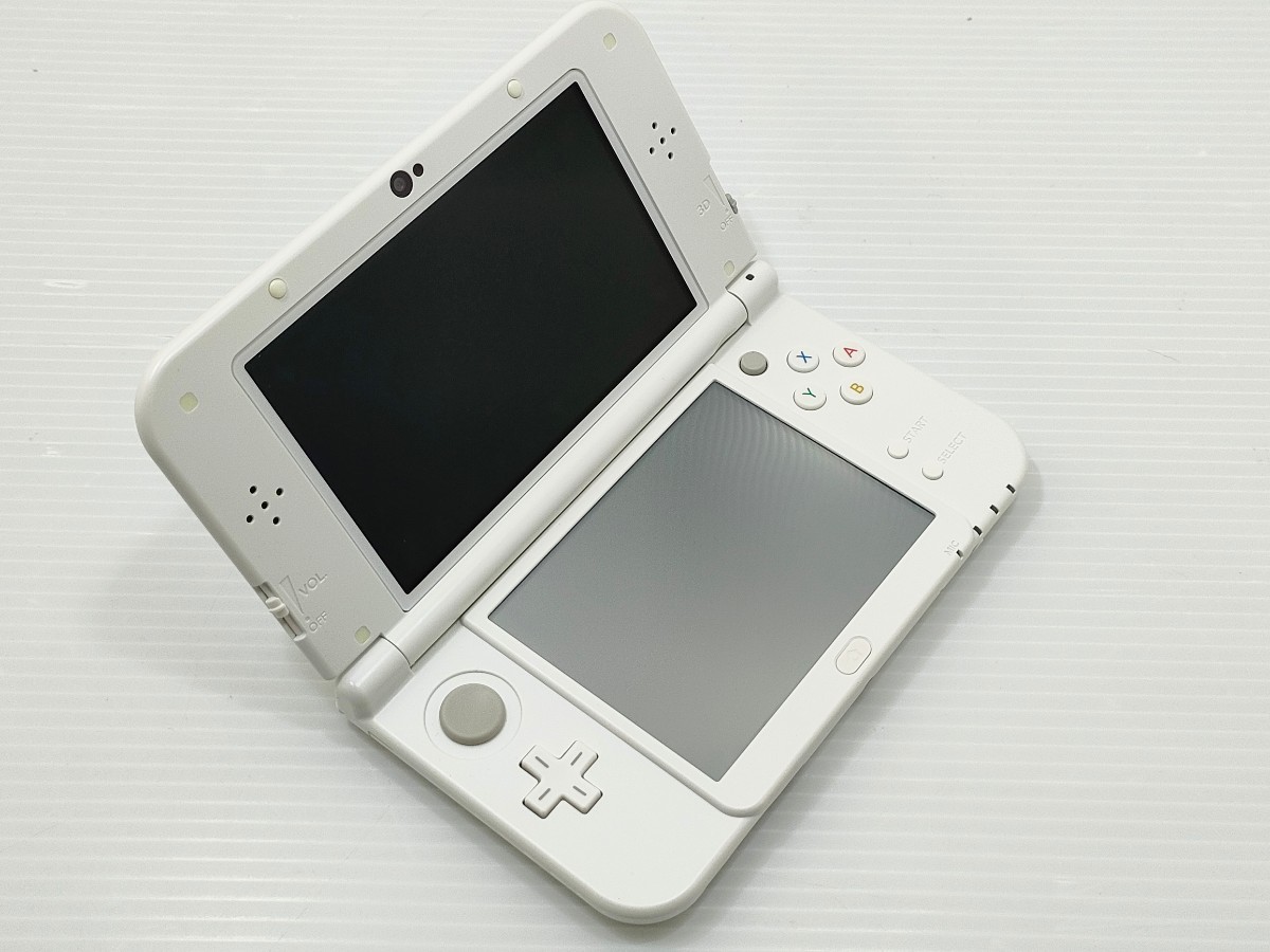 【１円スタート】 Newニンテンドー3DSLL パールホワイト 状態良好 IPS液晶 本体 アダプター 充電器 付属 Nintendo 3DS ニンテンドー DS _画像6
