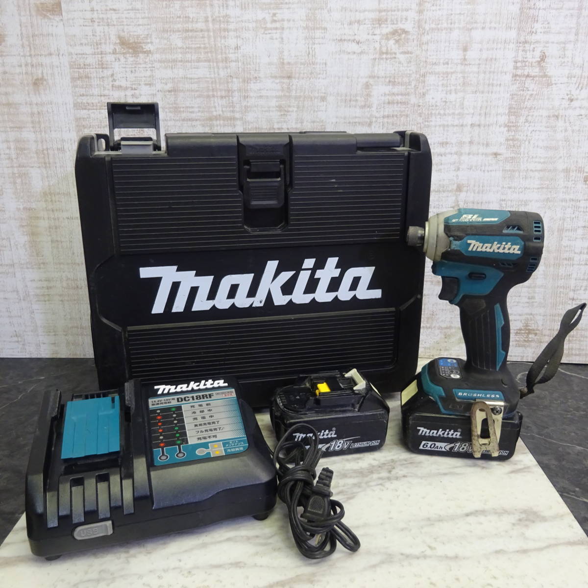 ◇makita | マキタ　インパクト　ドライバー TD171D 急速充電器　DC18RF ケース付き_画像1