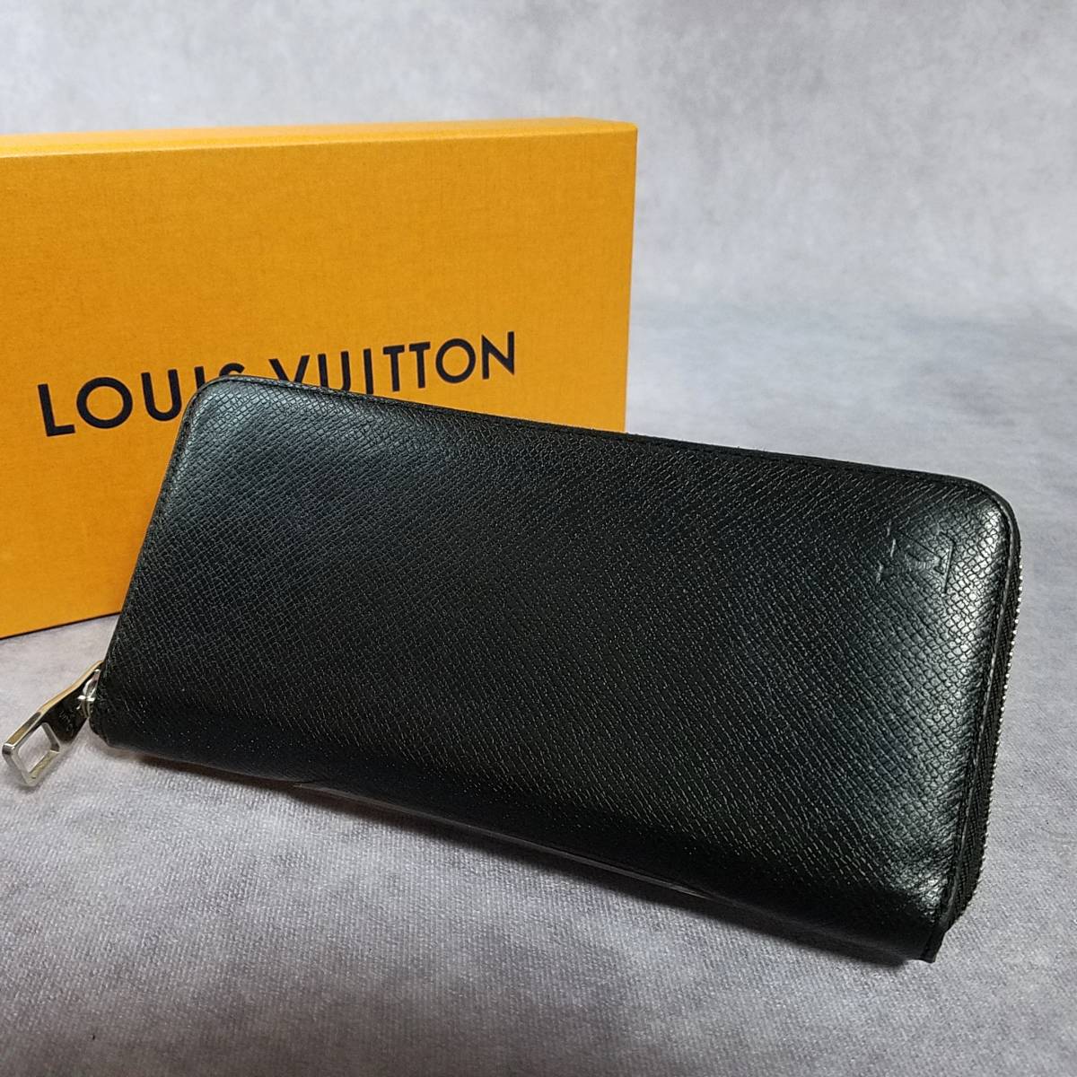 海外 正規品】 【良好】 LOUIS ウォレット ヴェルティカル ラウンド