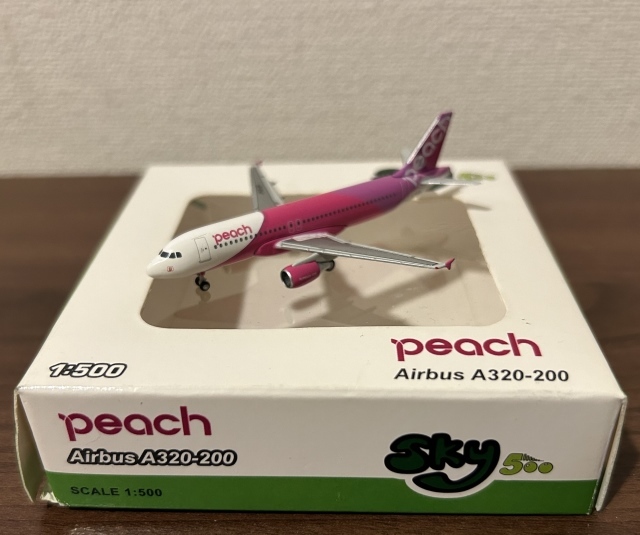 レア 1/500 Peach ピーチ航空 JA812P エアバスA320-200 LCC ピーチ A320