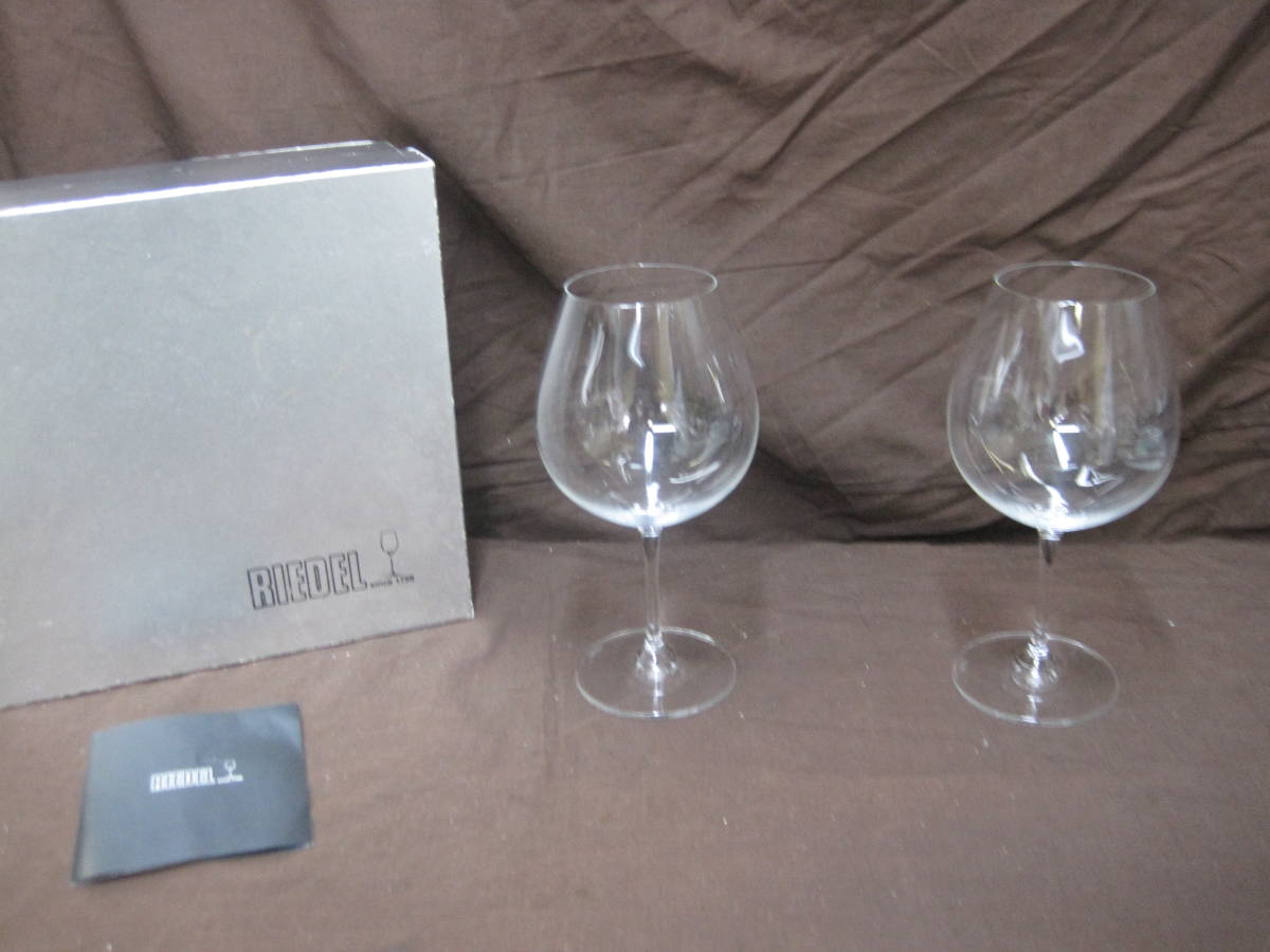 【B071】RIEDEL リーデル ワイングラス 2客セット since 1756　 ヴィノム ブルゴーニュ　ペアワイングラス　箱付き　高さ約21㎝_画像1