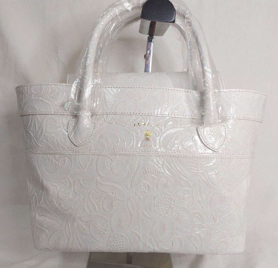☆超美品☆ADMJ ハンドバッグ レザー 型押し ホワイト 白 花柄 フラワー柄 ☆超美品☆ADMJ ハンドバッグ レザー 型押し ホワイト 白 花柄 フラワー柄