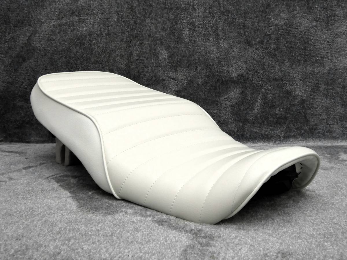 [ prompt decision ]ZRX1200 white leather tuck roll seat /daegZRX1100 white ZRX1200R ZR1200S ZRX1200 Anne ko pulling out DAEG final product custom 