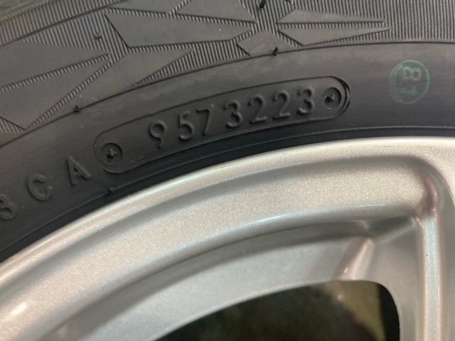 アクア　ヤリス　など　中古ホイール 新品スタッドレスタイヤ トーヨー オブザーブ GIZ2 185/60R15 2023年製 4本セット_画像9