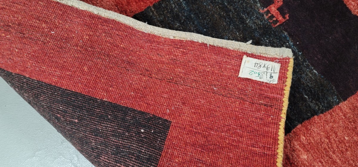 ペルシャ ギャッベ 綺麗なレッドカーペットサイズ:119cm×84cm 100%手織り_画像9