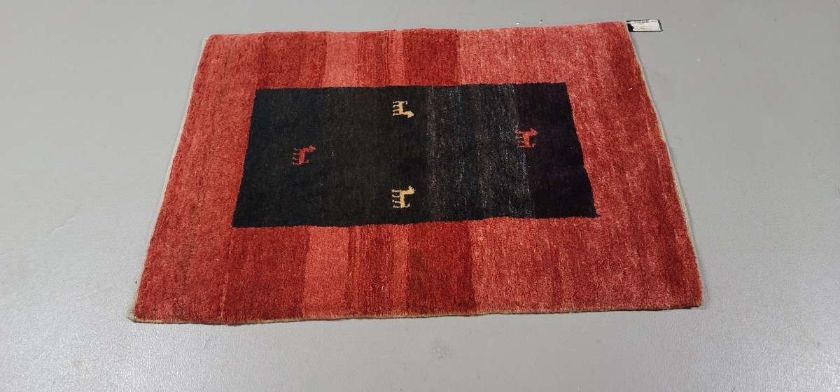 ペルシャ ギャッベ 綺麗なレッドカーペットサイズ:119cm×84cm 100%手織り_画像6