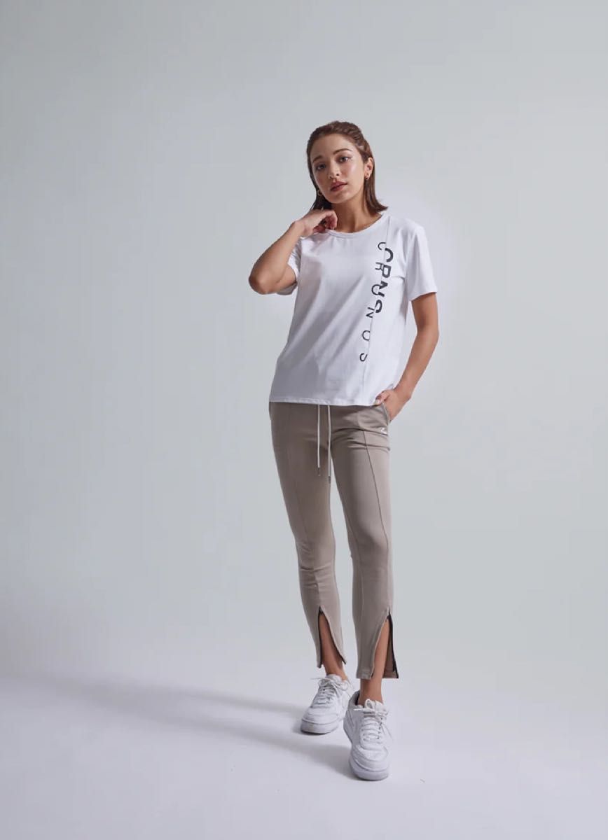 CRONOS クロノス レディースCRONOS WOMEN ASYMMETRY LOGO T CRONOS クロノス レディースCRONOS WOMEN ASYMMETRY LOGO T