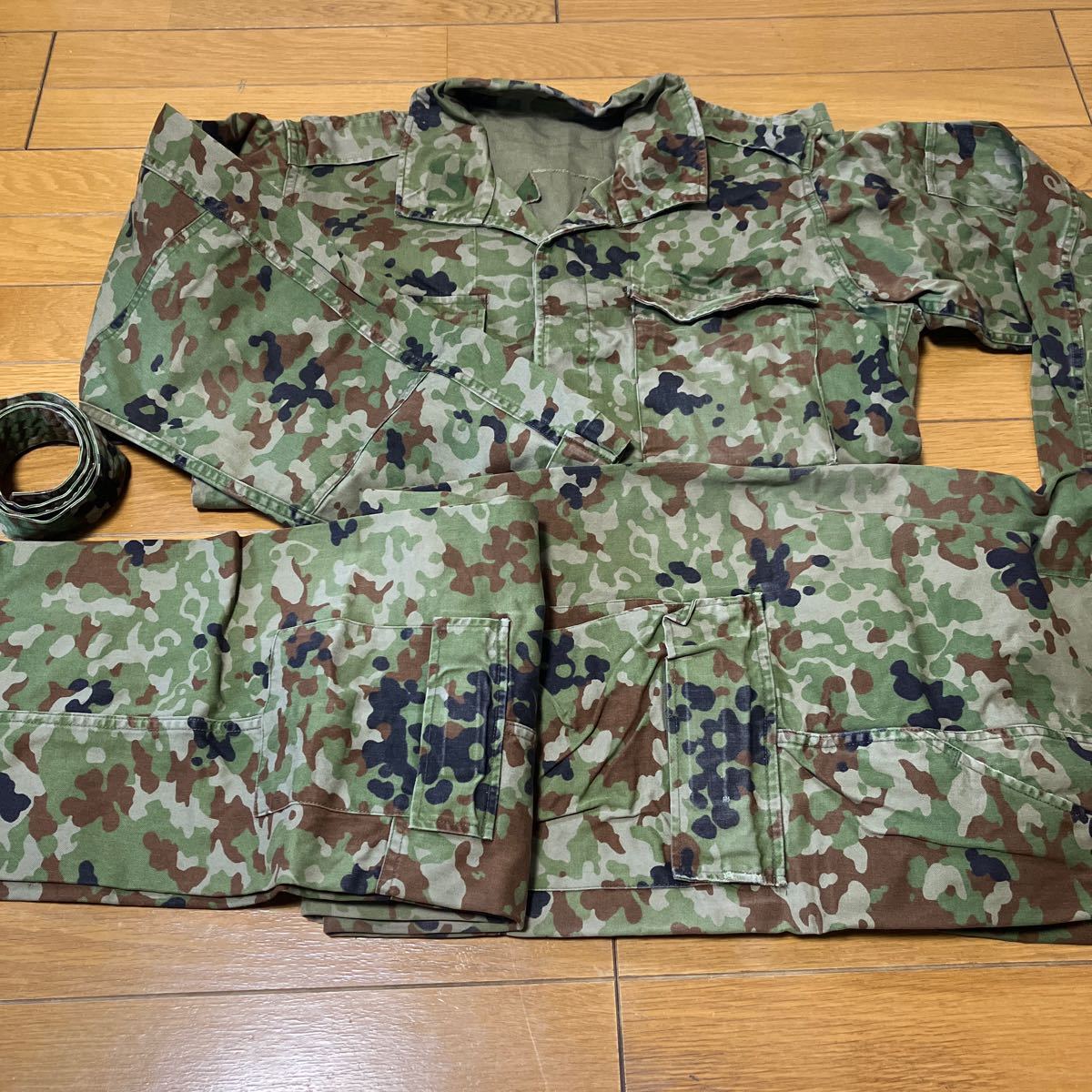 陸上自衛隊 戦闘服 一般用 2A 2012年 ユニチカ 制電 難燃加工 IR迷彩 官給品 官品 防衛庁共済品 戦闘装着セット 迷彩服 防衛省 89式_画像1