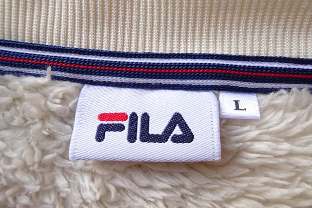 FILA/フィラ/長袖トレーナー/プルオーバー/ボアフリース素材/ロゴししゅうワッペン/ゆったりめ/アイボリー/Lサイズ(12/20R5)_画像3