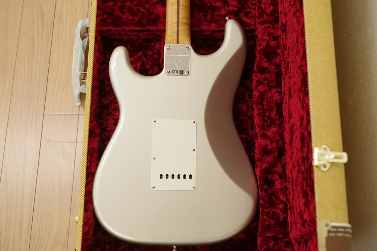 Fender Custom Shop Limited Edition 1956 stratocaster NOS 2019 シルバー フェンダー ストラト ハードケース 仕様書 ギャランティー付属_画像9