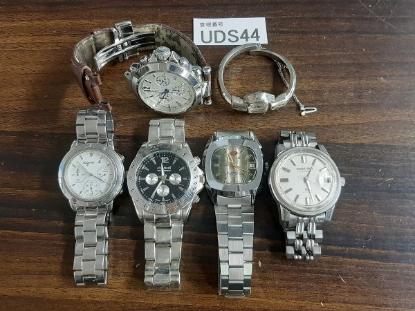 UDS44　ジャンク品　時計　腕時計　部品取りに　メンズ　レディース　agnes b.アニエスベー　など　おまとめ_画像1