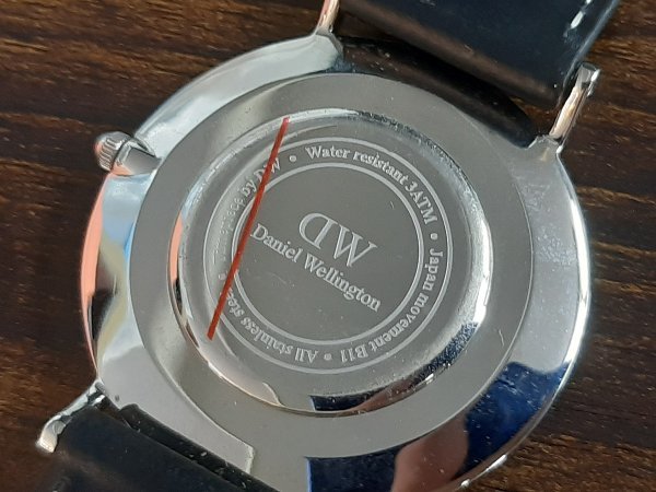 UDT47　ジャンク品　時計　腕時計　部品取りに　メンズ　レディース　Daniel Wellington ダニエルウェリントン　など　おまとめ_画像6