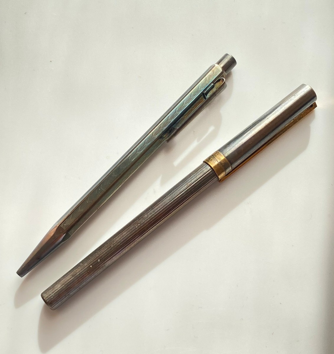 S.T DUPONT エス・テ―・デュポンCARAN d'ACHE カランダッシュ シルバー ボールペン 2本セット ブランド筆記用具（1211）_画像1