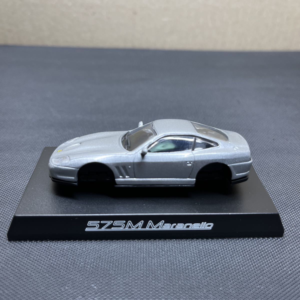 京商 １/64 フェラーリ　ミニカーコレクション2 575M Maranello シルバー_画像2