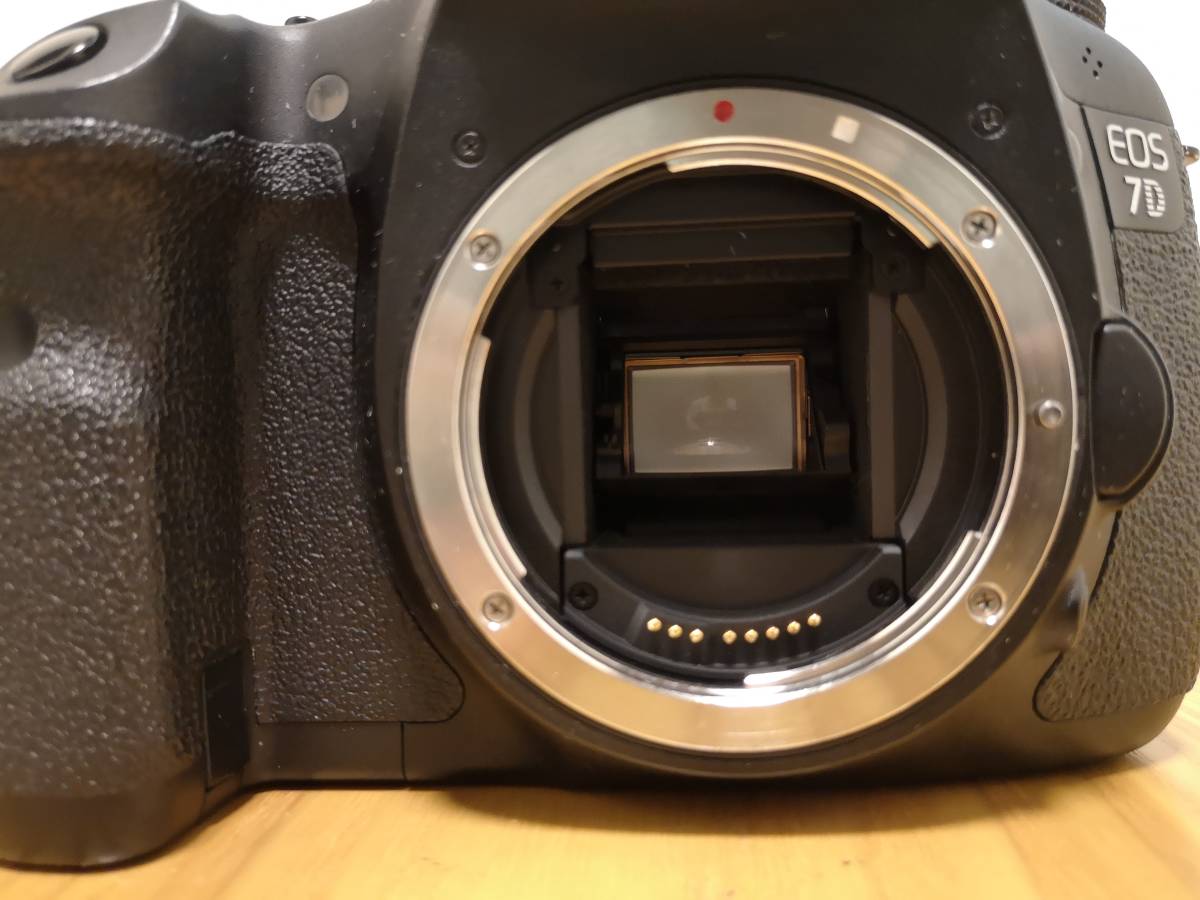 キャノン Canon EOS 7D 純正バッテリー,充電器付き 《ジャンク》_ミラー内部