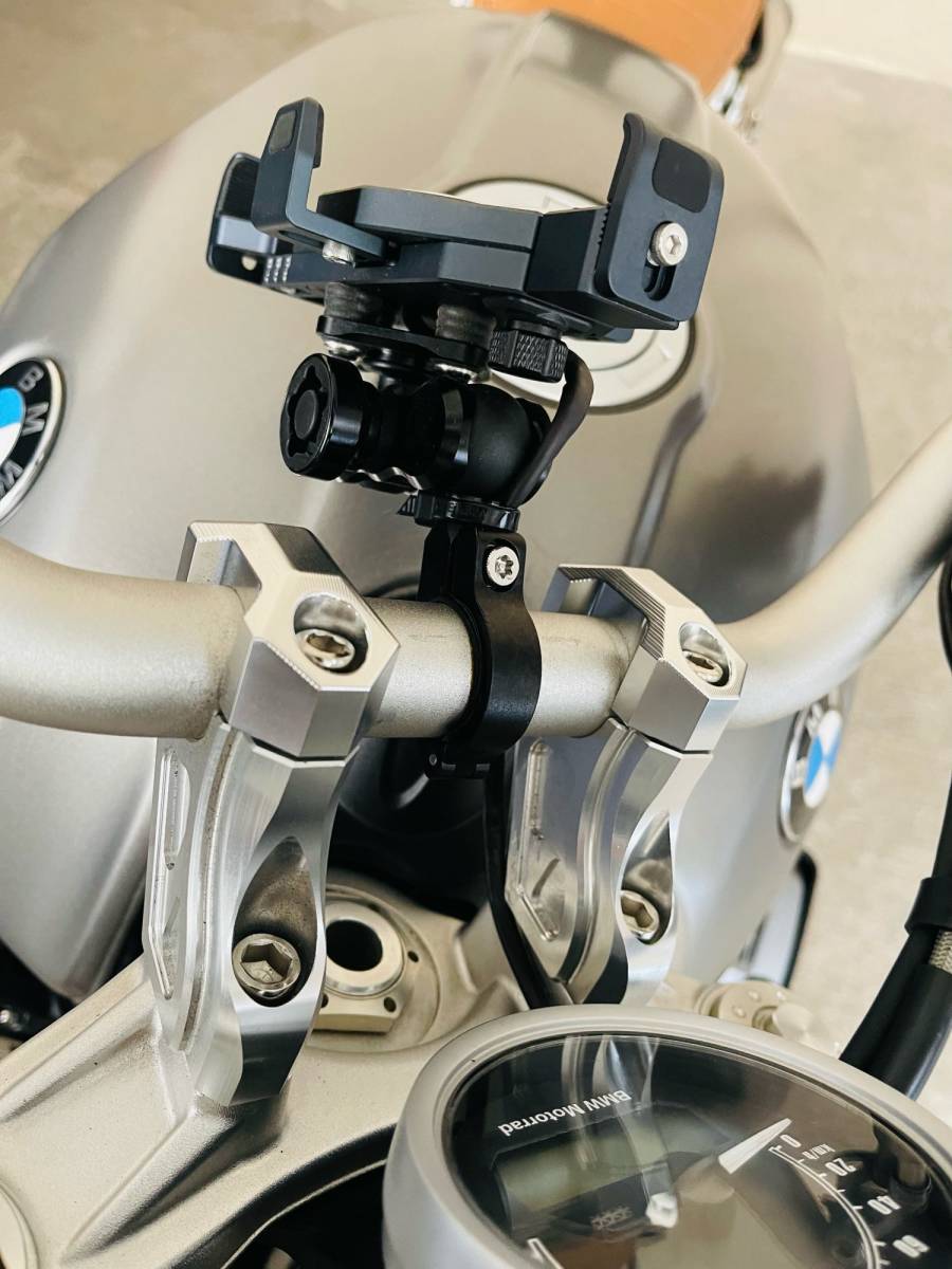 BMW R nineT 14-20 ハンドル バー ライザー シルバー 20mm高 30mm後 クランプ ポスト プルバックライザー_画像4