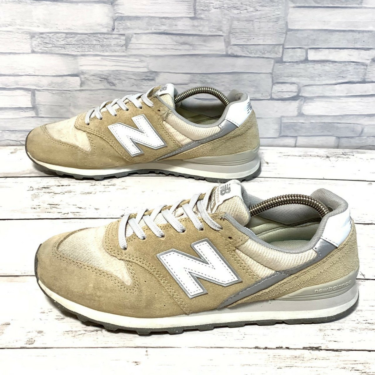 R5175bE New Balance996 ニューバランス スニーカー サイズ25cm レディース ベージュ系 スウェード ローカット シューズ WL996CA2_画像2