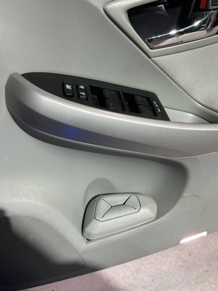 カーメイト　トヨタプリウス　ZVW30用ゴミ箱　運転席側、助手席側セット_画像3