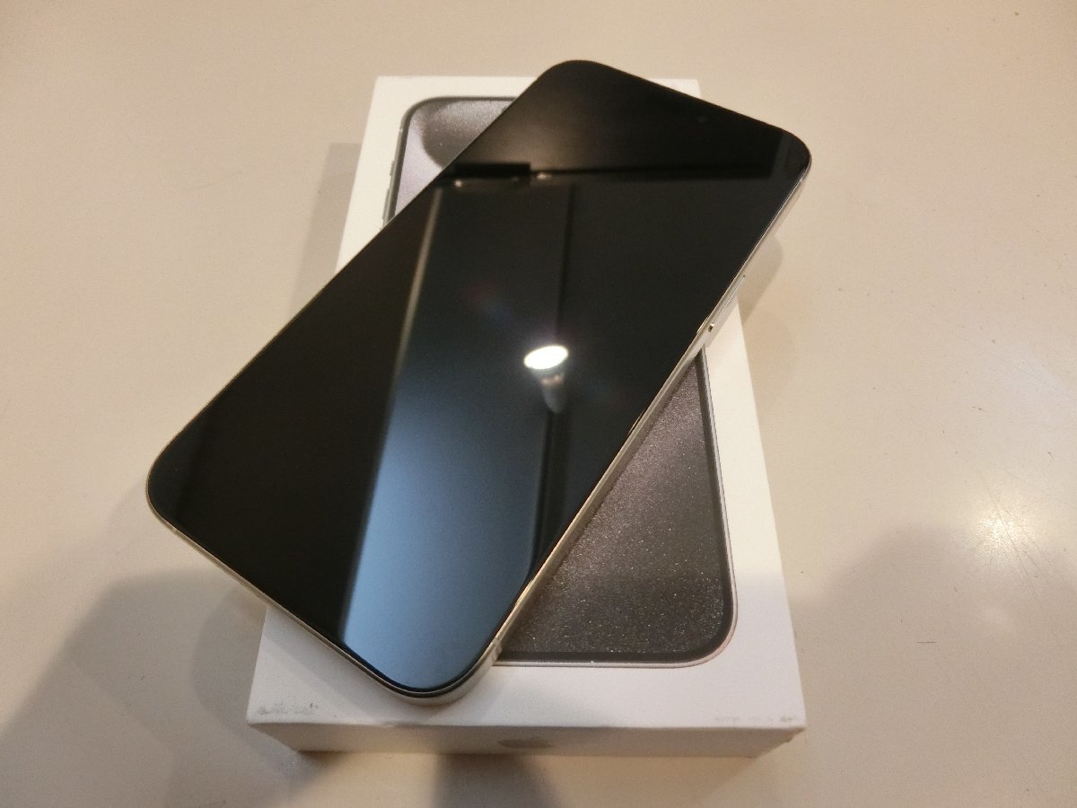 SIMフリー☆Apple iPhone15 Pro Max 512GB ホワイト 新品同様品☆_画像1
