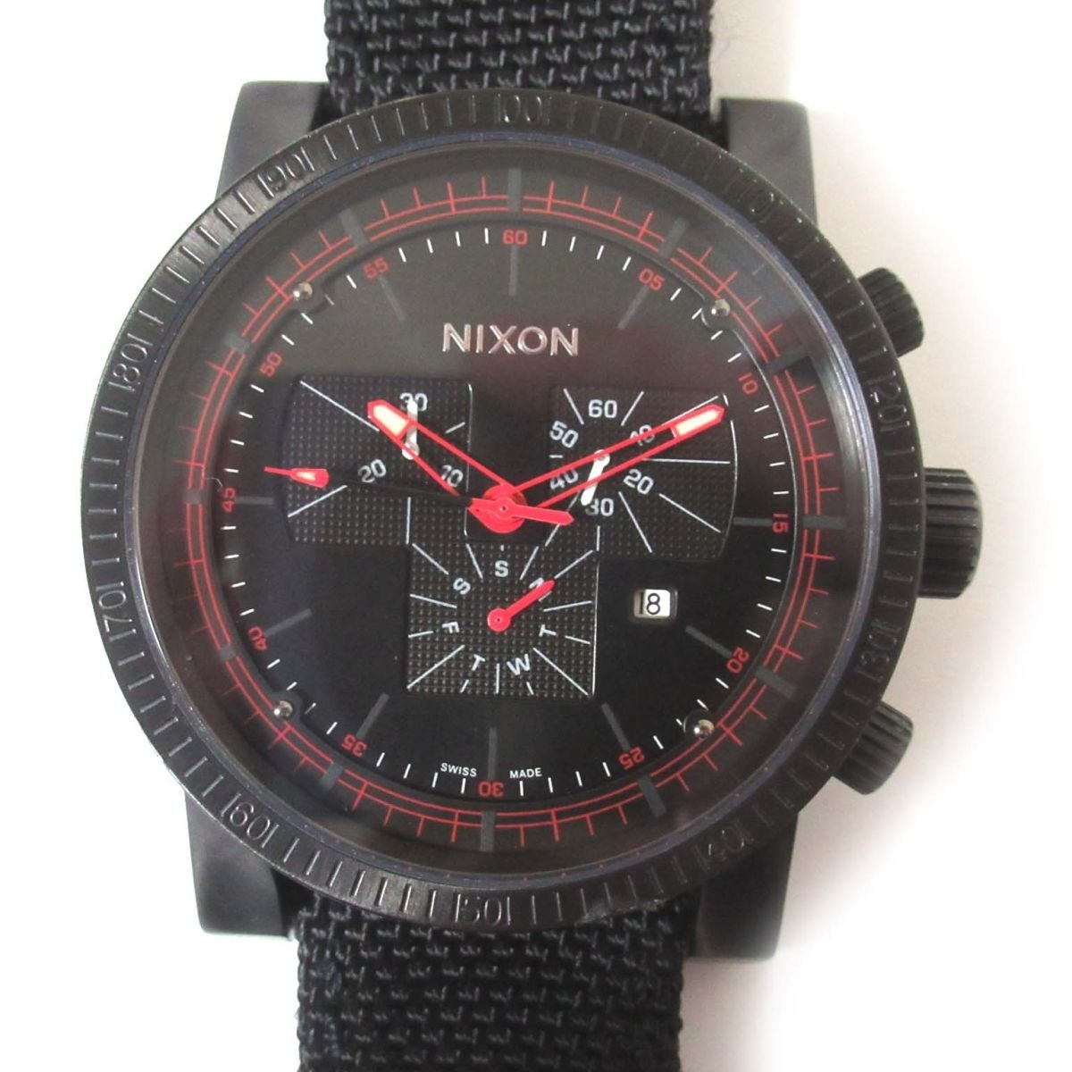 良品 NIXON ニクソン THE MAGNACON マグナコン クォーツ クロノグラフ メンズウォッチ 腕時計 ブラック×レッドの画像1