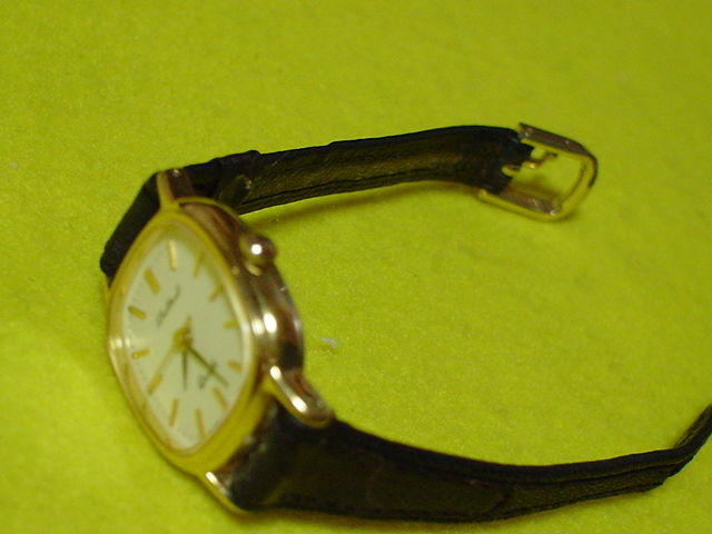 珍品　アンティーク　オリエント　LISBLANK　女性用腕時計　角型　薄型　ホワイト　JAPAN_画像2