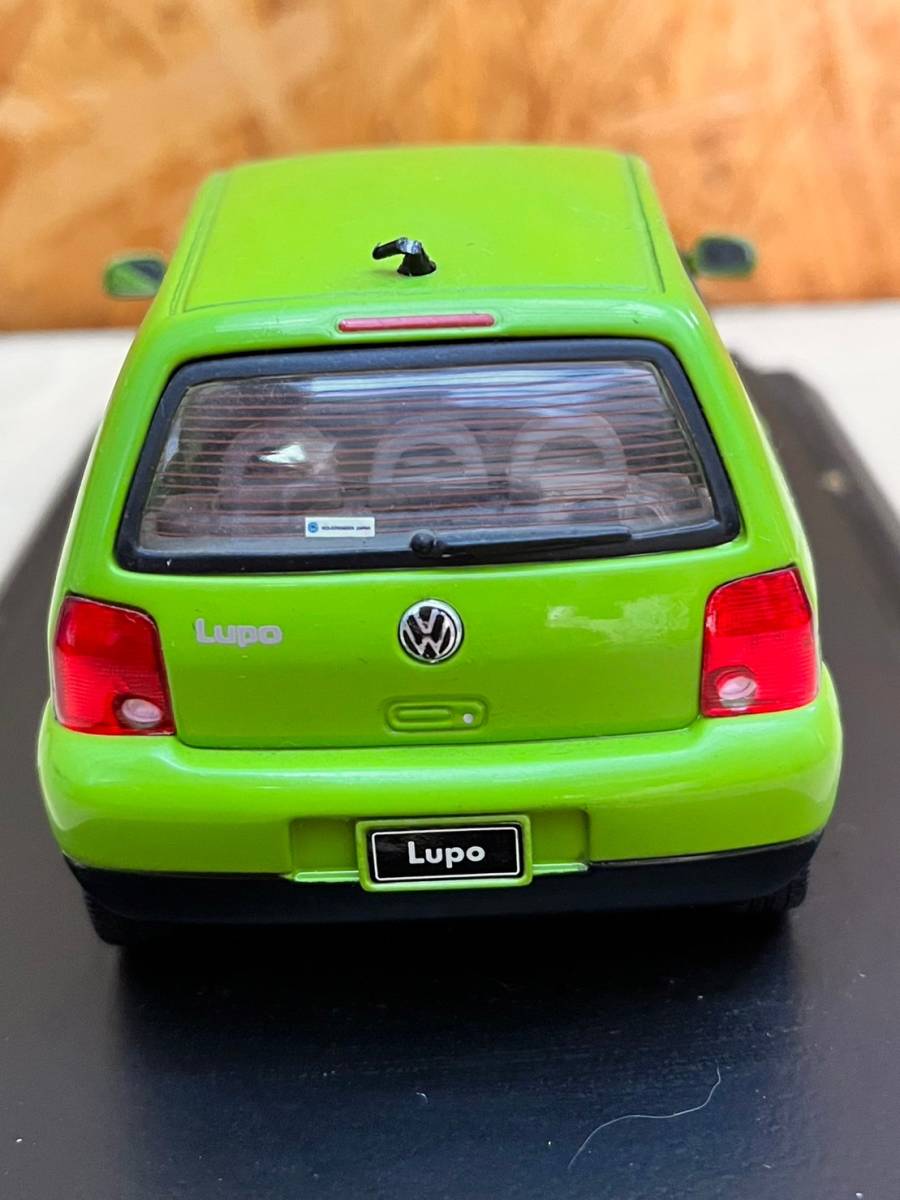 希少品 絶版品 VW フォルクスワーゲン LUPO ルポ Lupo 1/24 ミニカー 緑 グリーン_画像3