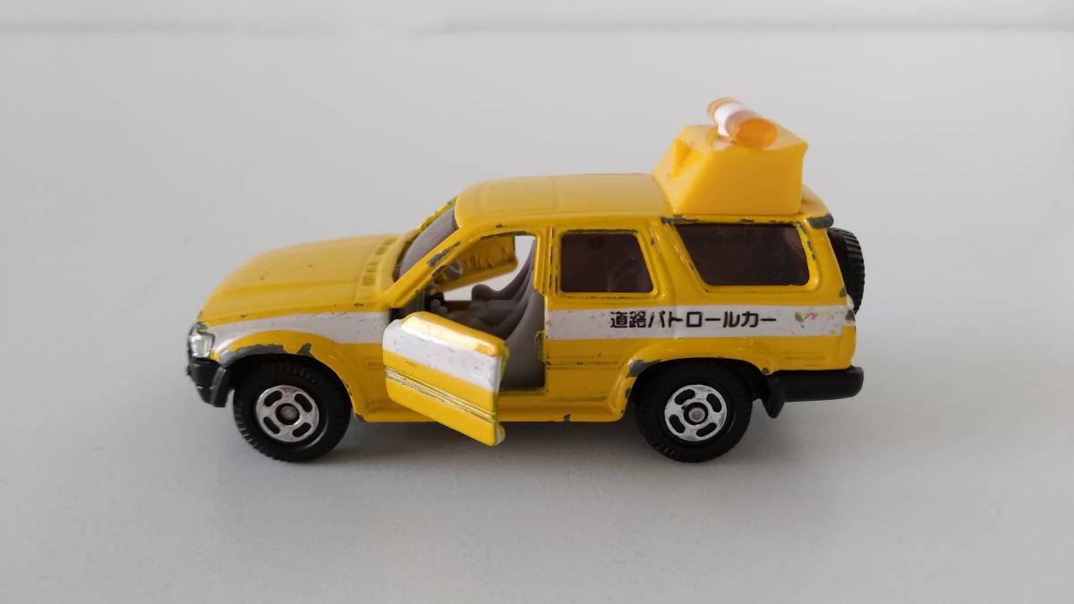 【★OC-0009】[中古品]トミカ ハイラックスサーフ 道路パトロールカー 1/65 No.84 [KO]_画像7