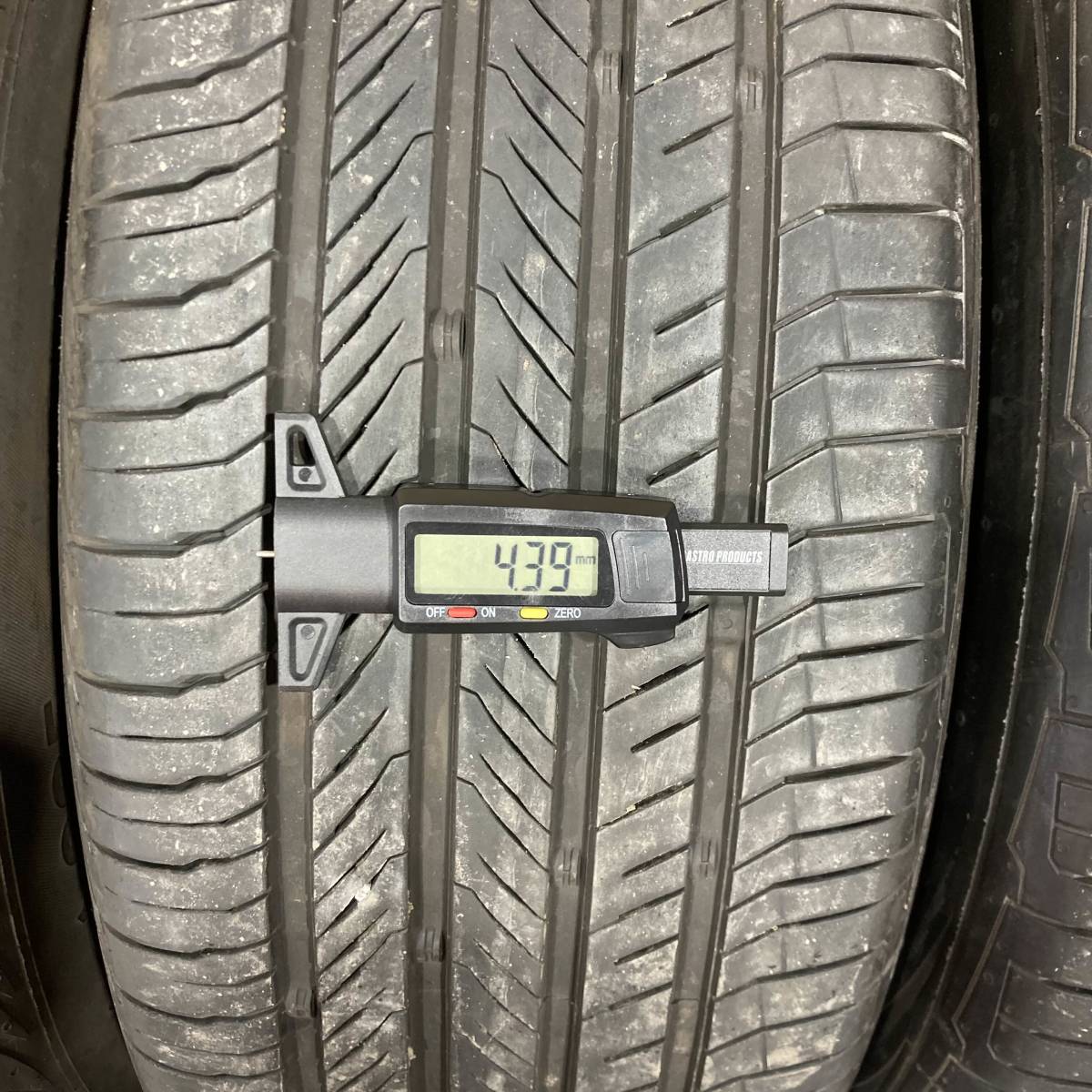 【青森発】225/60R16 98V Continebtal CnotiComfortContact CC5 2014x2本 2015x2本年製 ４本セット 【G0273】