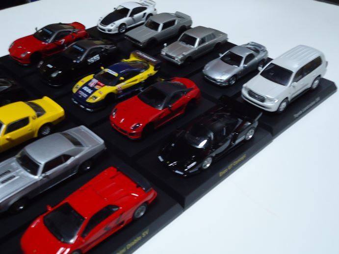 ★京商 1/64 ミニカーコレクション　BMW ・ USA Ford ・ Ferrari ・ SKIYLINE 2000 GT-R ・ Toyota Landcruiser他　まとめて 20台セット★_画像3