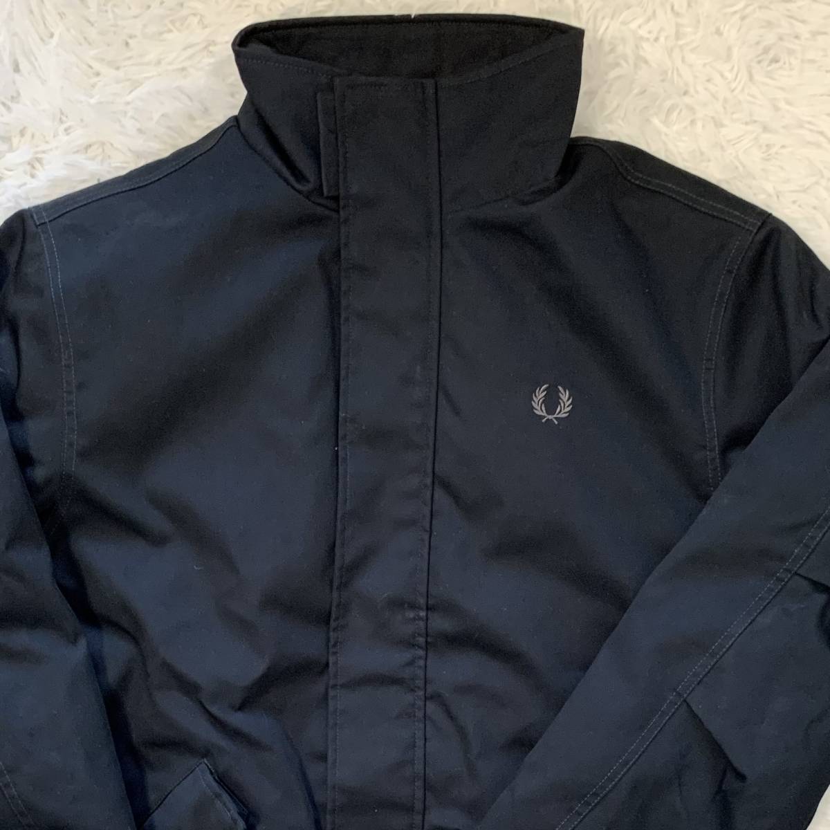 新品 FRED PERRY フレッドペリー 中綿コート 大きめMサイズ ネイビー PRIMALOFT プリマロフト アウター サンプル品_画像5