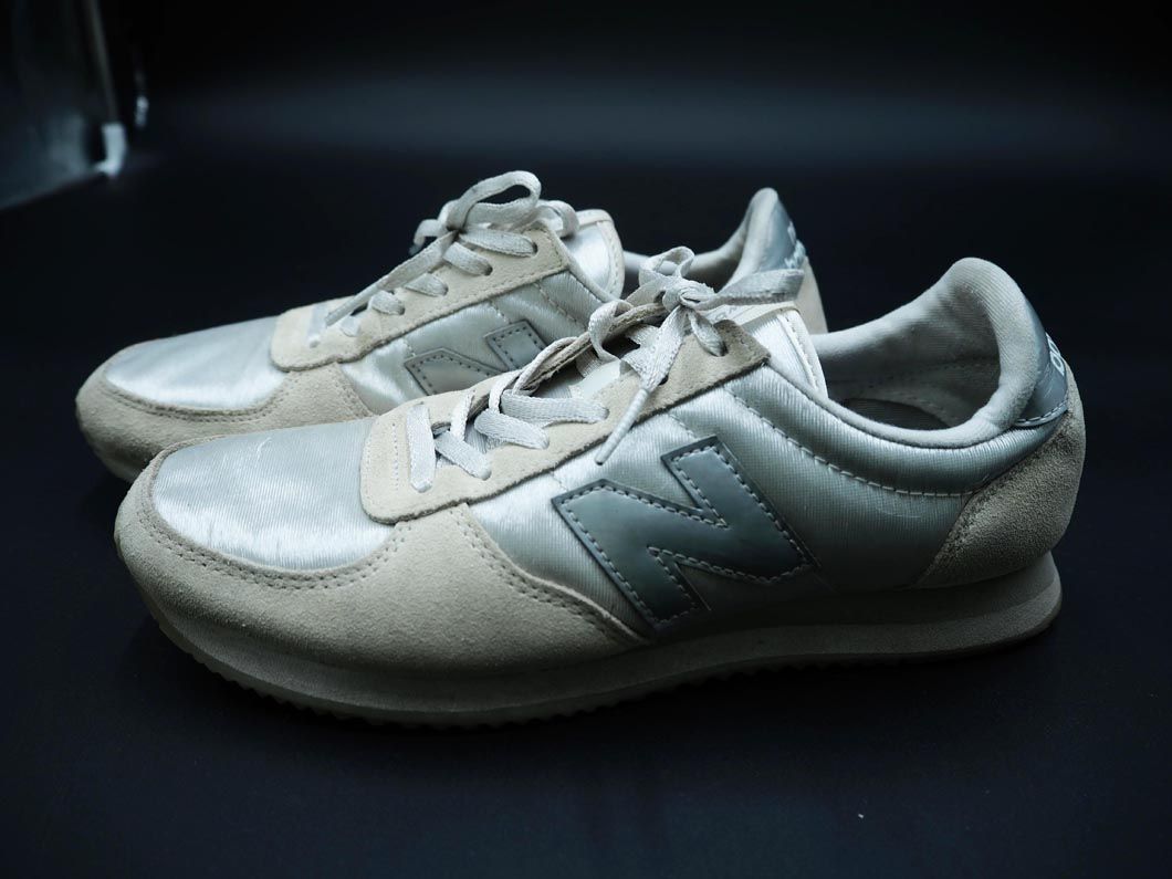 New Balance ニューバランス WL220HC ランニングシューズ スニーカー size23/オフｘシルバー ■■ ☆ dhd1 レディース_画像2